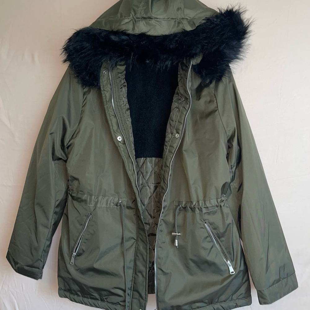 Nice jacket with a faux fur hoodie.